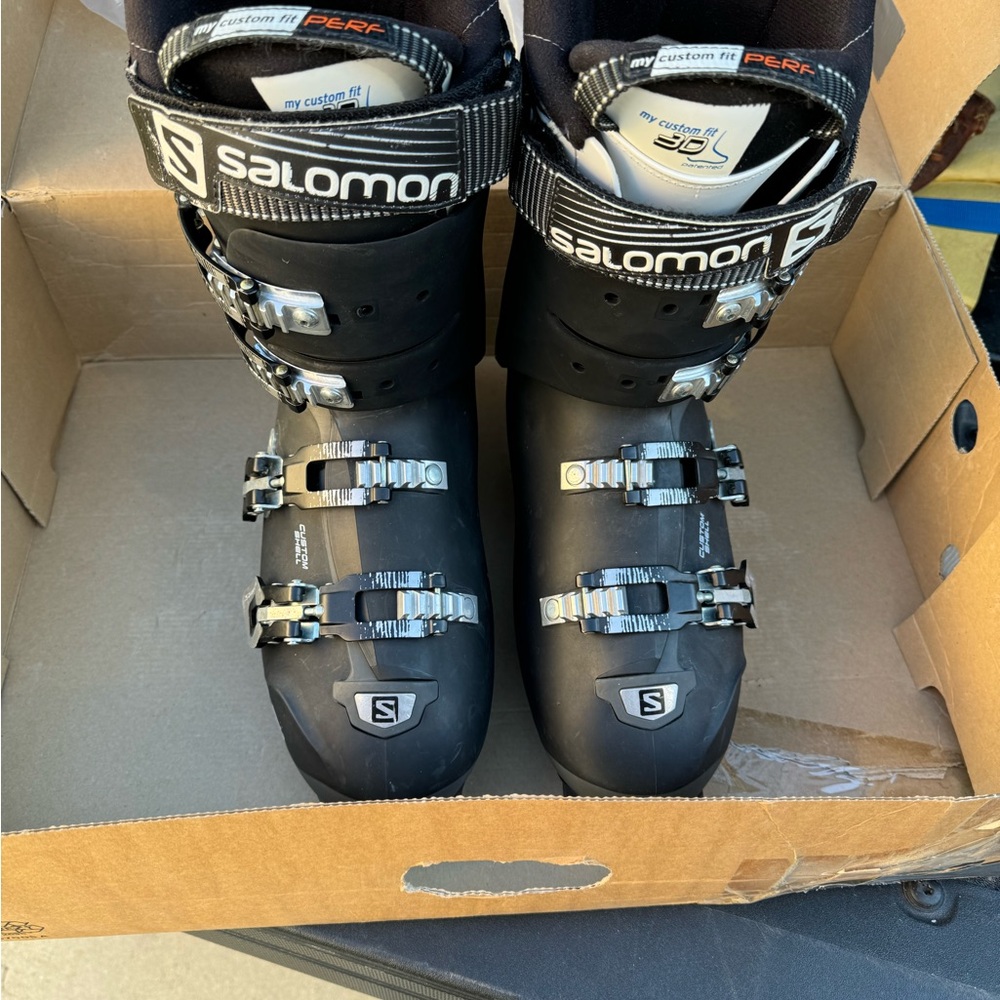 Men’s ski boots